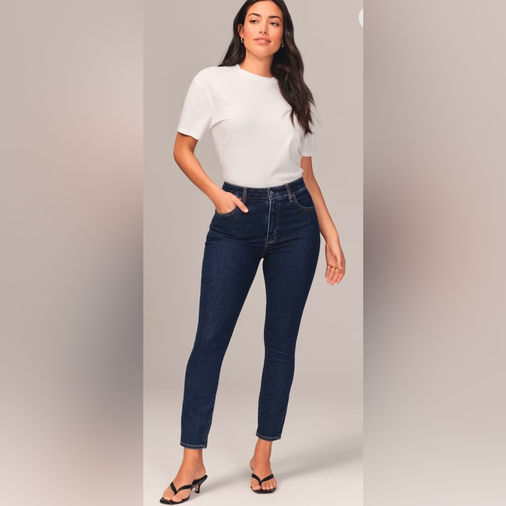 Abercrombie & Fitch Curve Love The Super Skinny High Rise Jean - NWT
